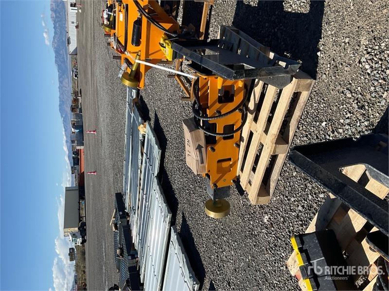 Équipement de clôture GIYI GY-D680 Skid Steer Post Driver (Unused) — occasion 2026