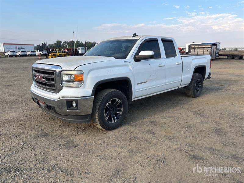 Fourgon utilitaire GMC Sierra 1500 — occasion 2015