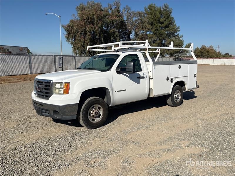 Utilitaire benne GMC Sierra 2500HD 4x2 Utility — occasion 2009