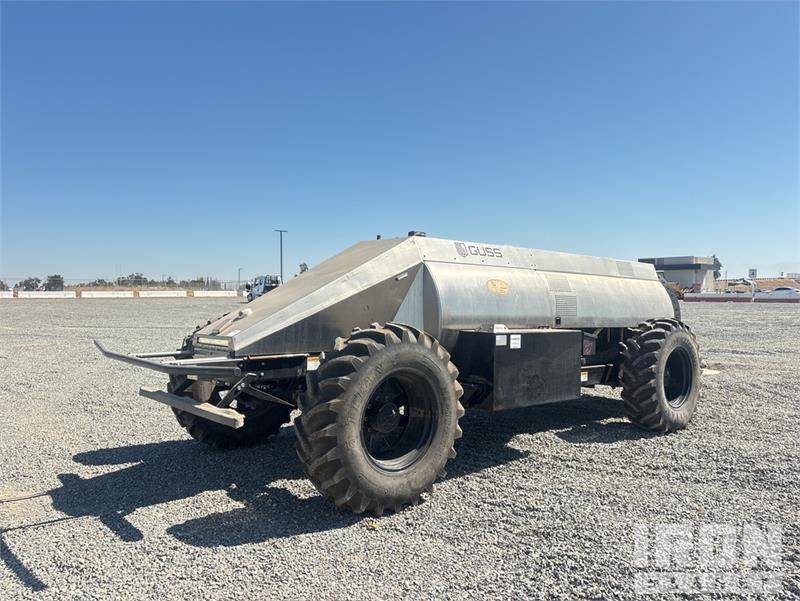 GUSS 600 gal 22 ft x 8 ft 4x4 Hydraulic Autonomous