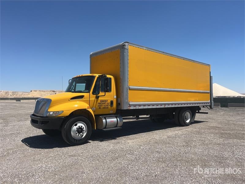 Camion fourgon International 4300 — occasion 2019