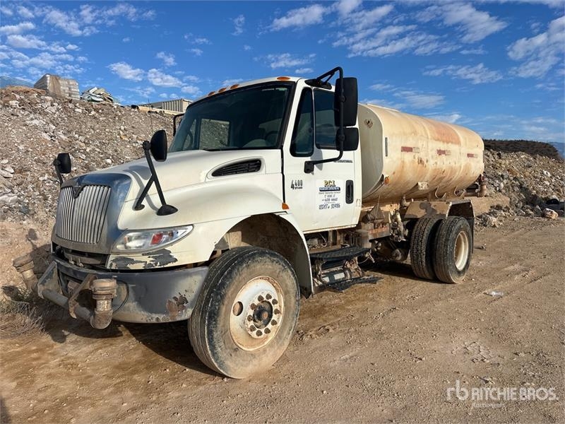 Camion citerne International 4400SBA — occasion 2007