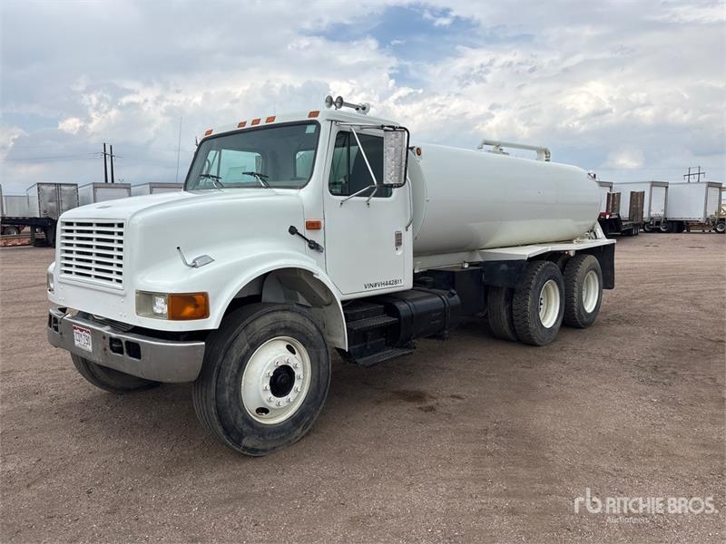 International 4900