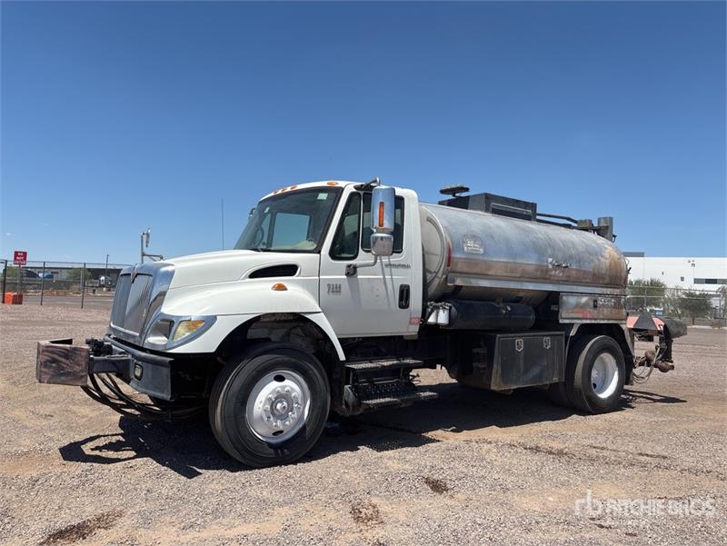 International 7300