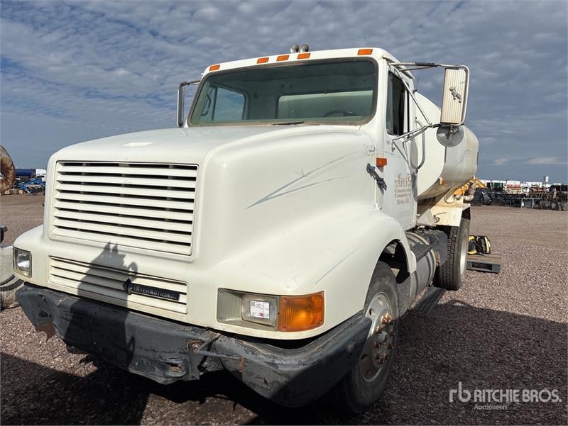 International 8200