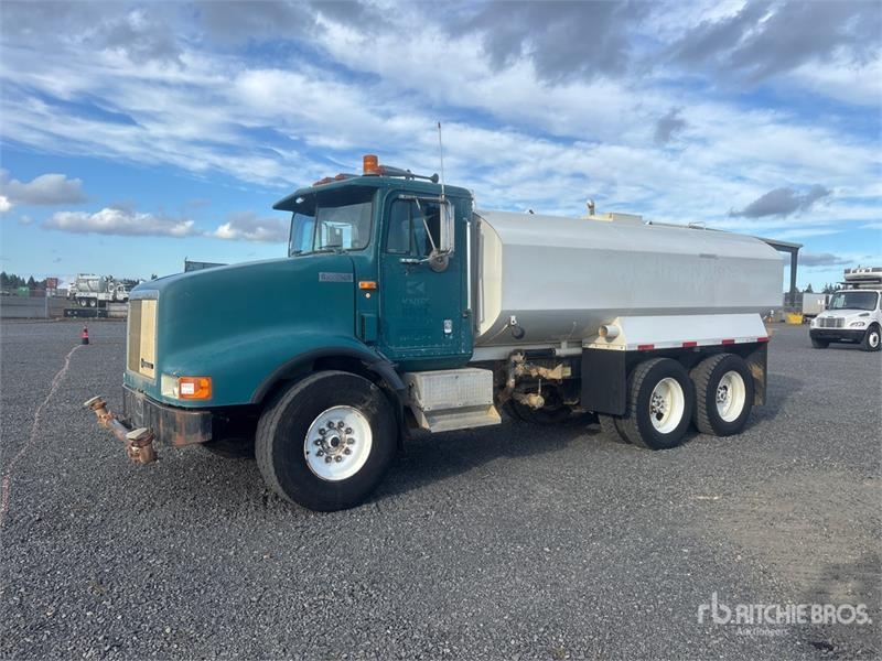 Camion citerne International 9200 — occasion 1995