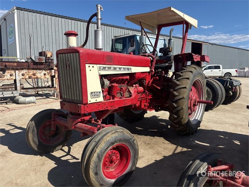 Tracteur agricole International 656 2WD — occasion, 9 110 h