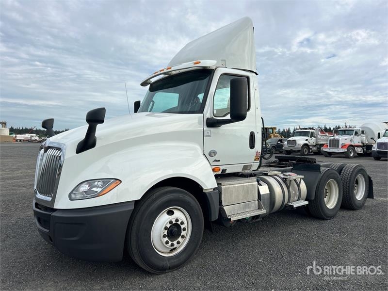 Tracteur routier International LT625 — occasion 2019