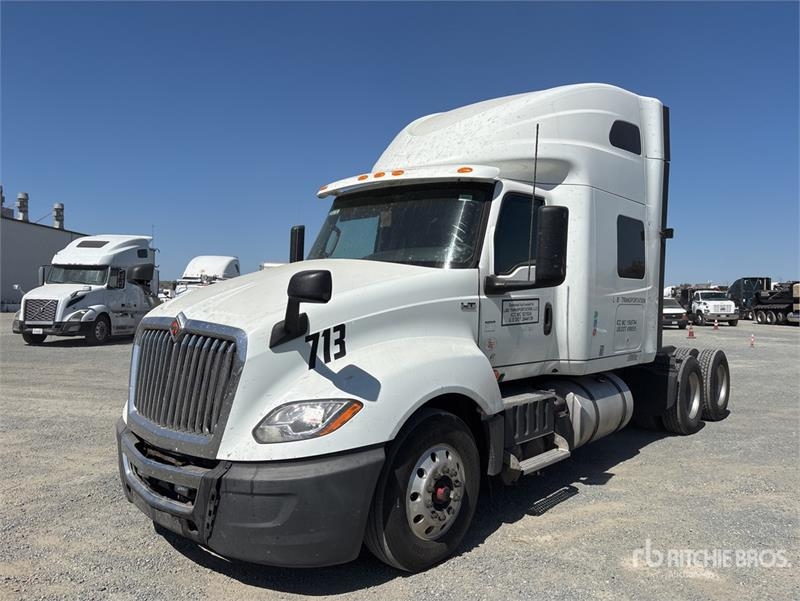 Tracteur routier International LT625 — occasion 2019