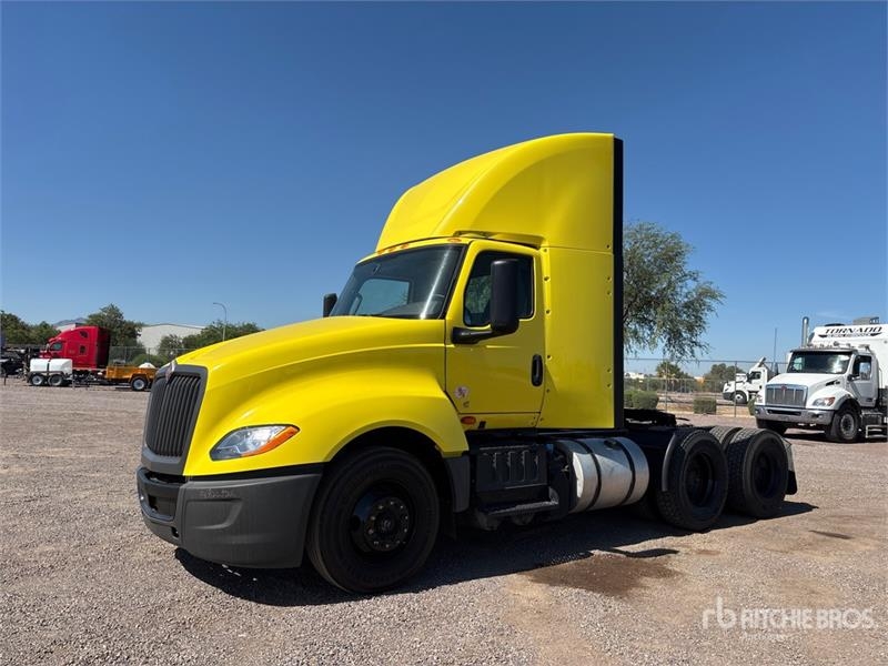 Tracteur routier International LT625 — occasion 2023