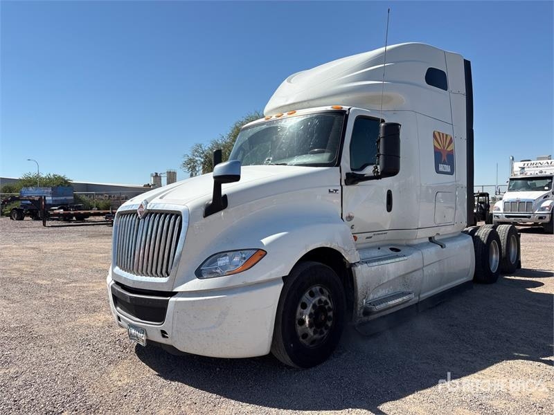 Tracteur routier International LT625 — occasion 2023
