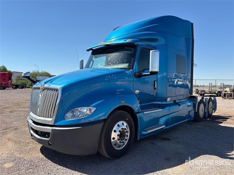 Tracteur routier International LT625 — occasion 2020