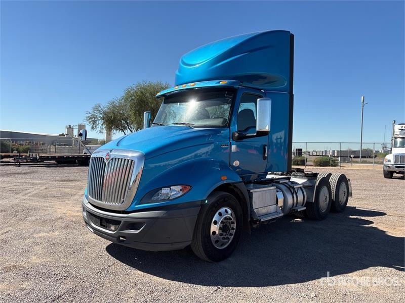 Tracteur routier International RH613 6x4 T/A Day Cab — occasion 2019