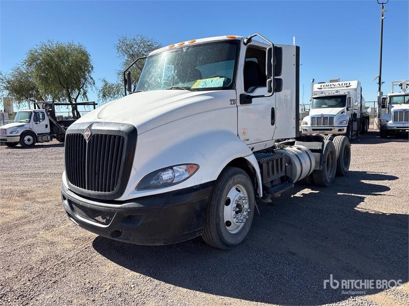Tracteur routier International RH613 6x4 T/A Day Cab — occasion 2018