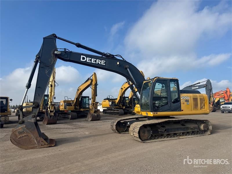 John Deere 200D LC