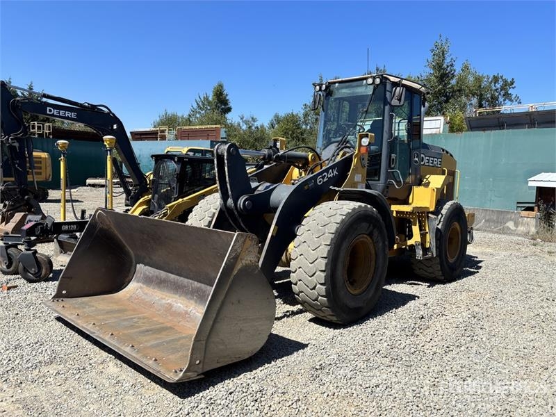 John Deere 624 K