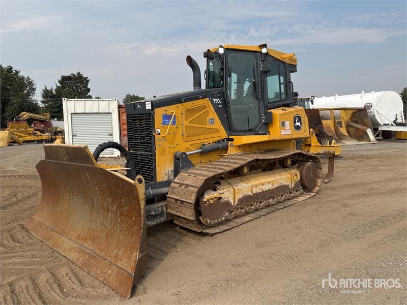 John Deere 750L XLT