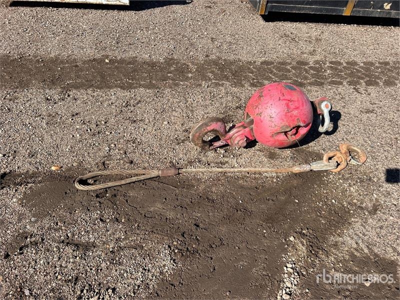 Johnson 0B12EE285-4 8.3 ton Overhaul Ball