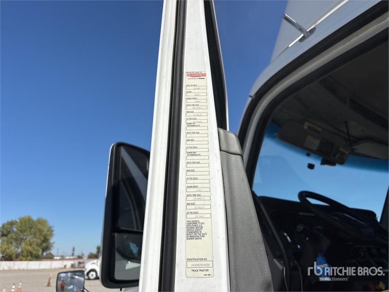 Tracteur routier Kenworth T-680 S/A Day Cab — occasion 2017