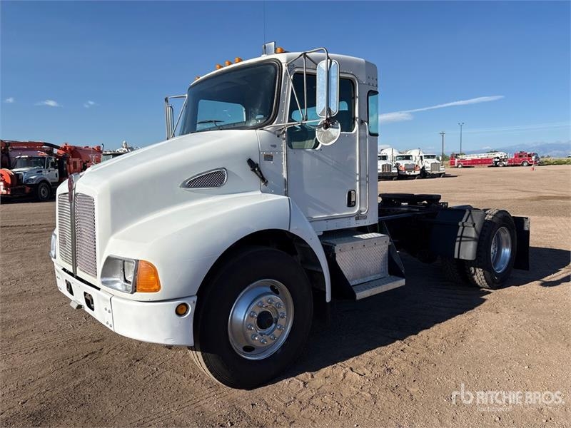 Kenworth T300