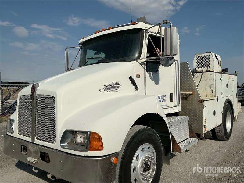 Kenworth T300