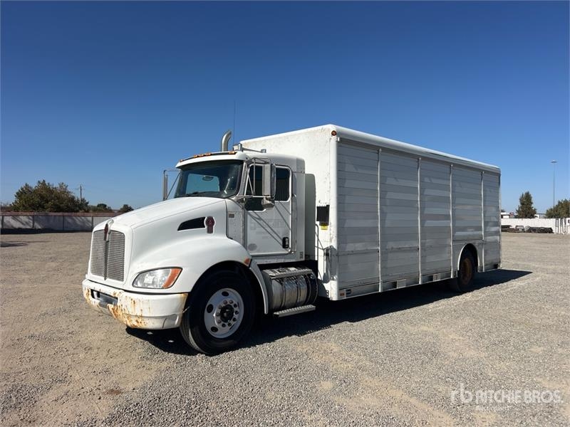 Camion boissons Kenworth T300 4x2 Beverage — occasion 2013