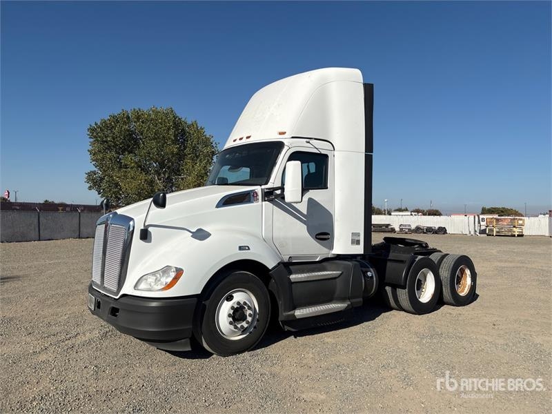 Tracteur routier Kenworth T680 6x4 T/A Day Cab — occasion 2020