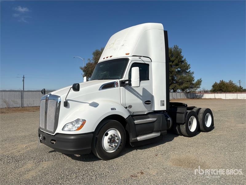Tracteur routier Kenworth T680 6x4 T/A Day Cab — occasion 2020