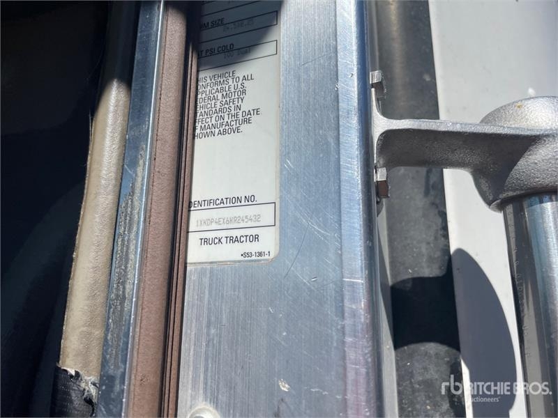 Tracteur routier Kenworth T800 — occasion 2019