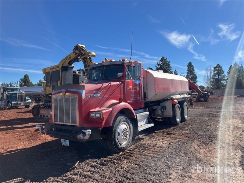 Camion citerne Kenworth T800 — occasion 1993