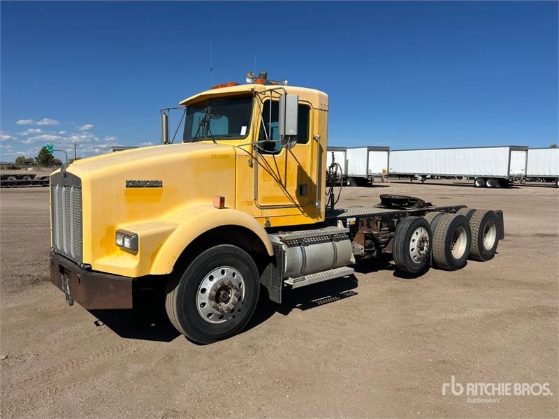 Tracteur routier Kenworth T800B — occasion 1999