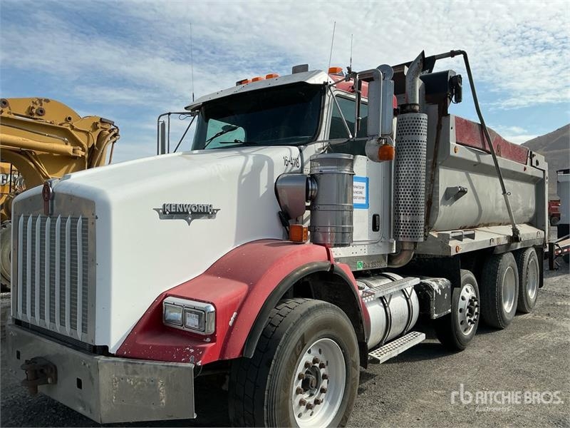 Kenworth Tri/A Dump Truck