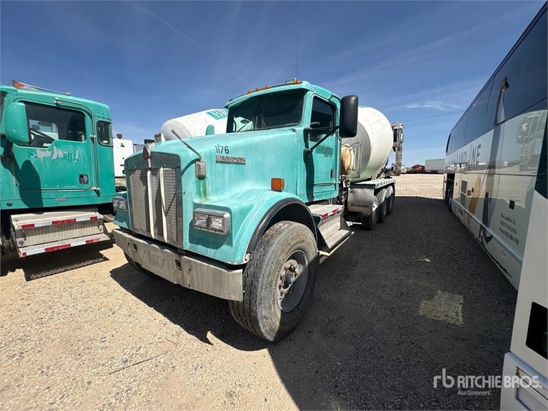 Camion malaxeur Kenworth W900 — occasion 2009, 34 739 h