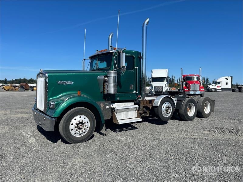Kenworth W900
