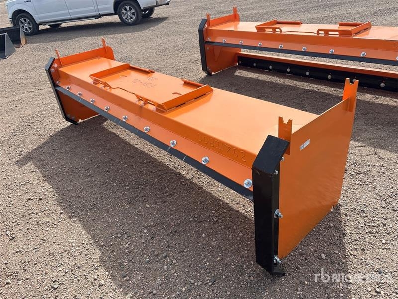 Chasse-neige Kit Containers QT-SP-10-23-PB-SB 121 in Skid Steer — occasion 2026