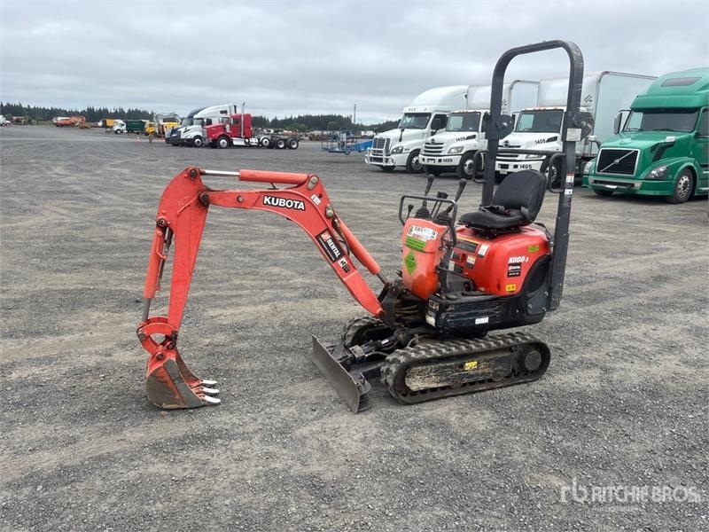 Kubota K008-3