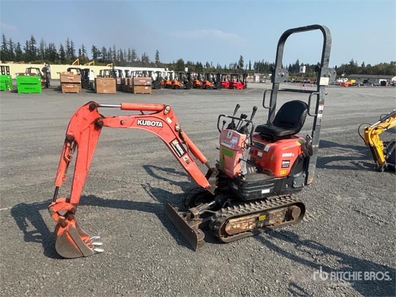 Kubota K008-3