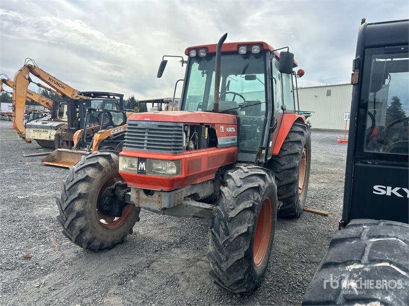 Tracteur agricole Kubota M120 4WD (Inoperable) — occasion 2000, 7 850 h