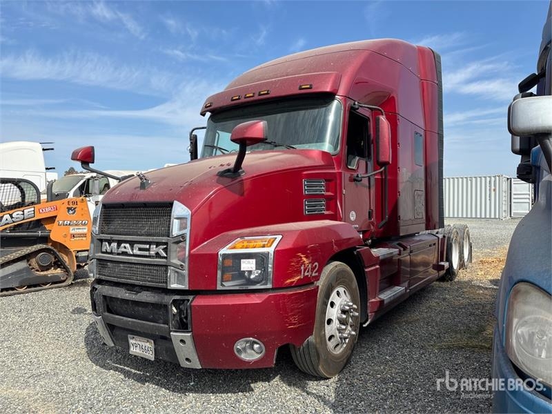 Mack 6x4 T/A Sleeper Truck Tractor