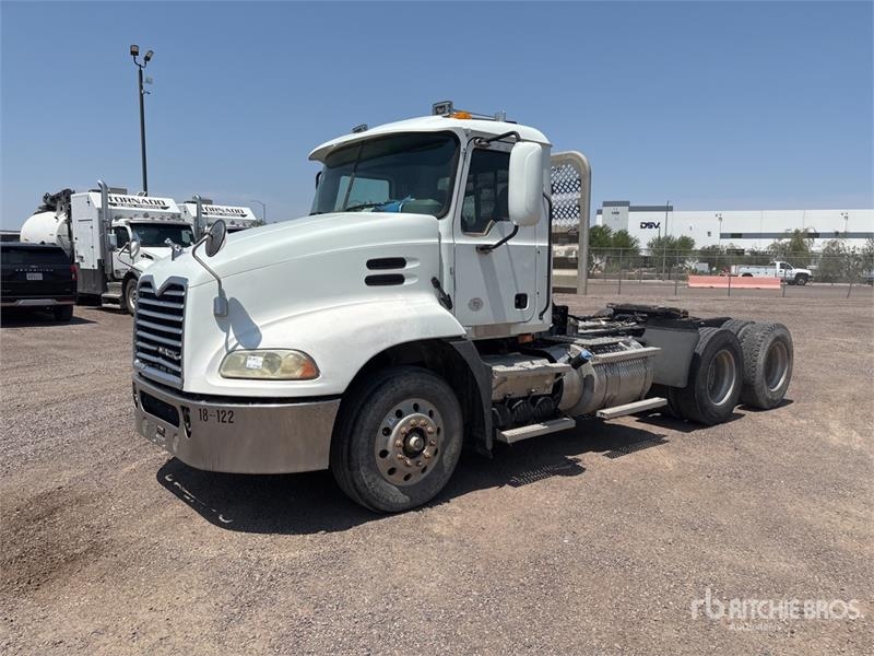Mack CXU613