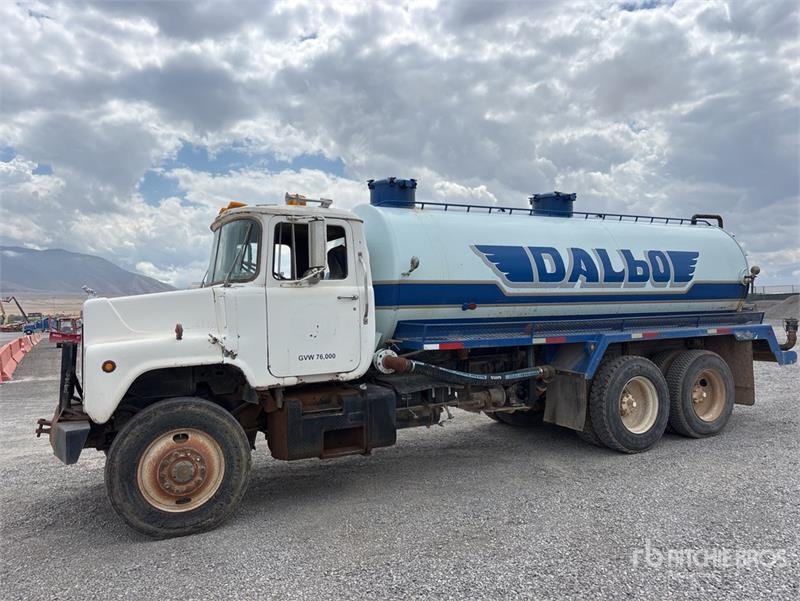 Mack DM600
