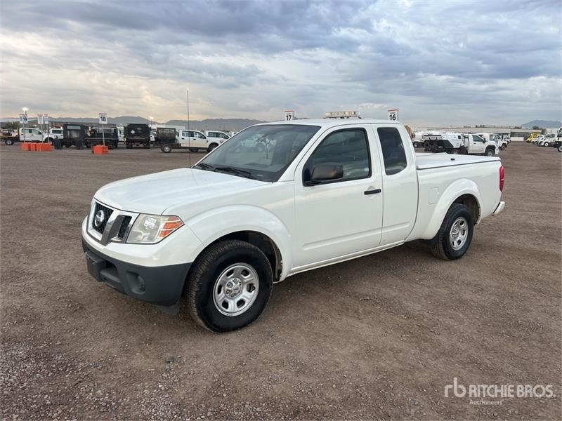 Fourgon utilitaire Nissan Frontier 4x2 Extended Cab Pickup — occasion 2017
