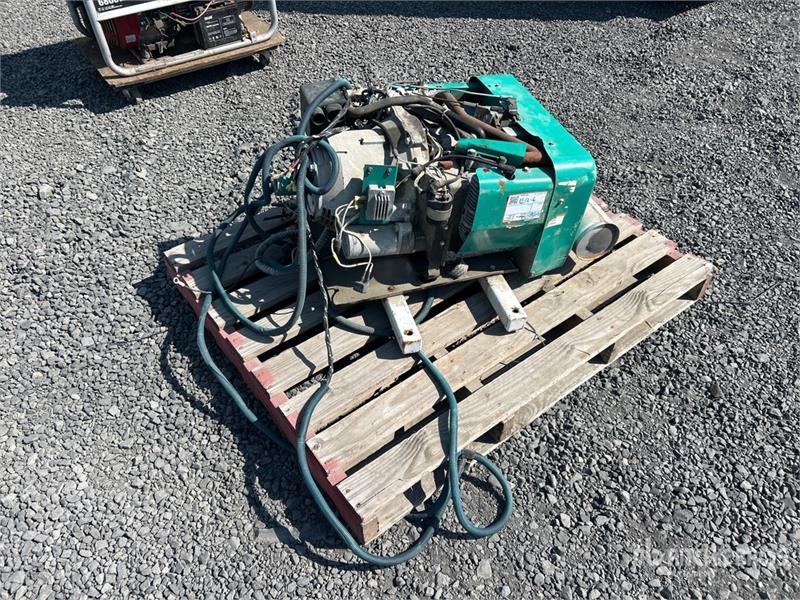 Groupe électrogène Onan 6.5NHDFB 6.5 kW Skid-Mounted Generator Set (Inoper — occasion