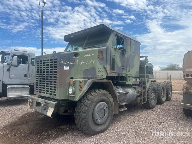 Oshkosh M1070