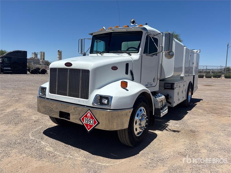 Peterbilt 330