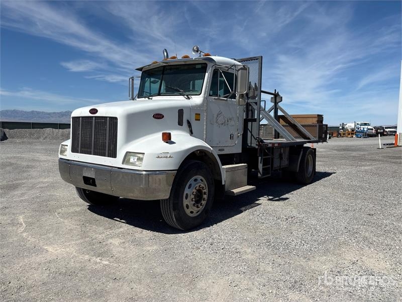 Camion plateau Peterbilt 330 — occasion 1997