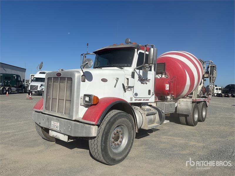 Peterbilt 365