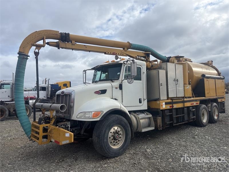 Hydrocureur Peterbilt X-Cavator on Peterbilt 335 6x4 Vacuum Tanker — occasion 2006