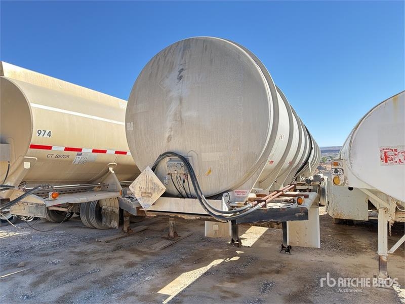 Remorque citerne Polar MC-306-AL 9000 gal T/A Tanker — occasion 1991