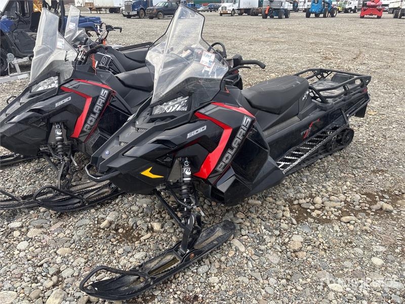 Motoneige Polaris 800 Titan XC 155 ES Snowmobile (Inoperable) — occasion 2019